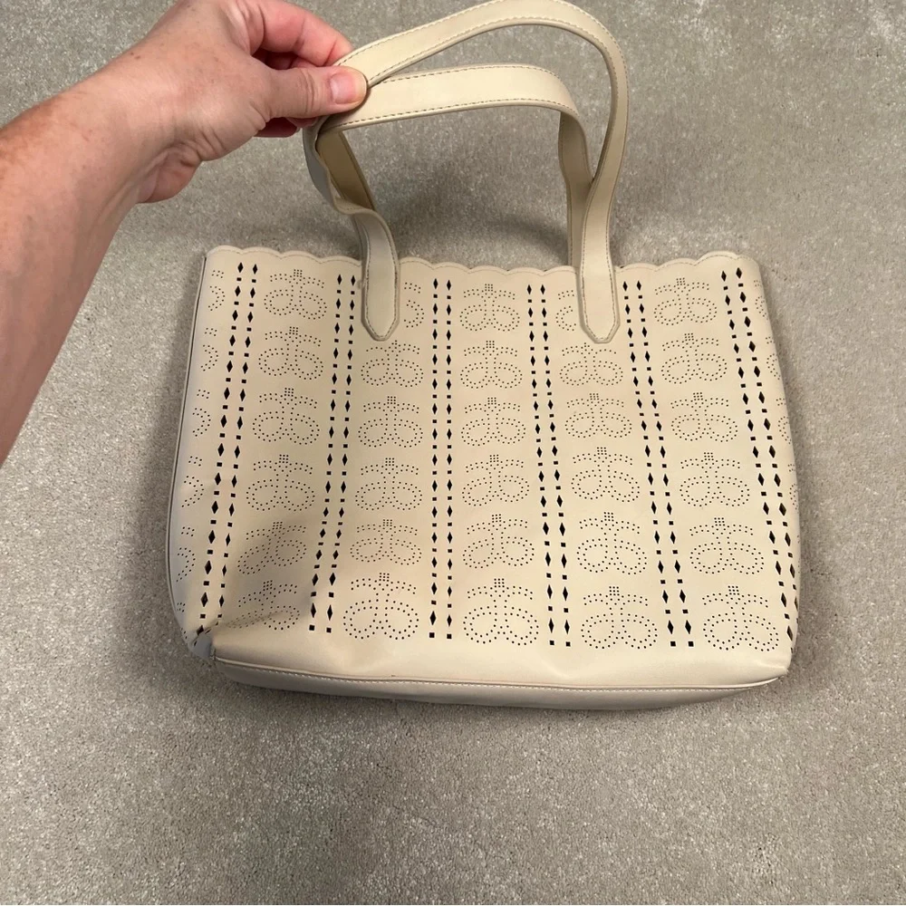 Arbonne Faux Leather Almond Color Logo Cut Out Hangbag‎ Tote - Picture 3 of 8